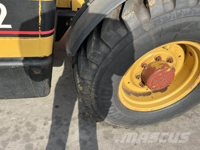 CAT TH62 Телескопични товарачи за селското стопанство