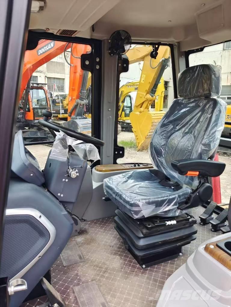 CAT 420 F Товарач със заден ексватор