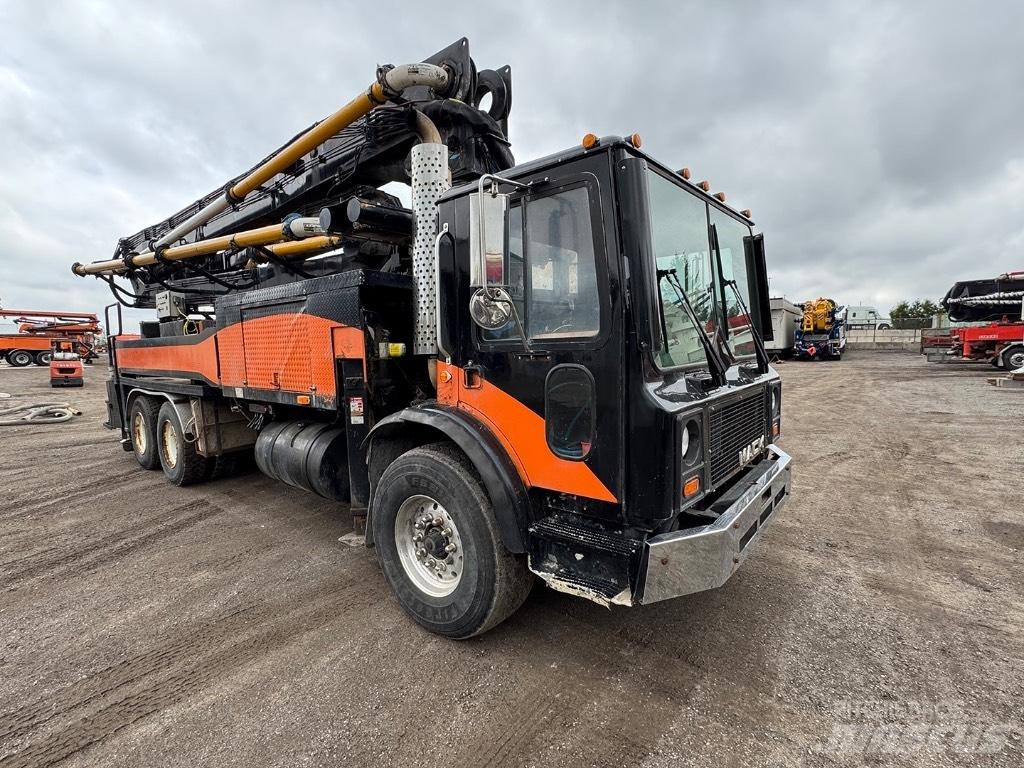 Putzmeister 36 M Бетонопомпи
