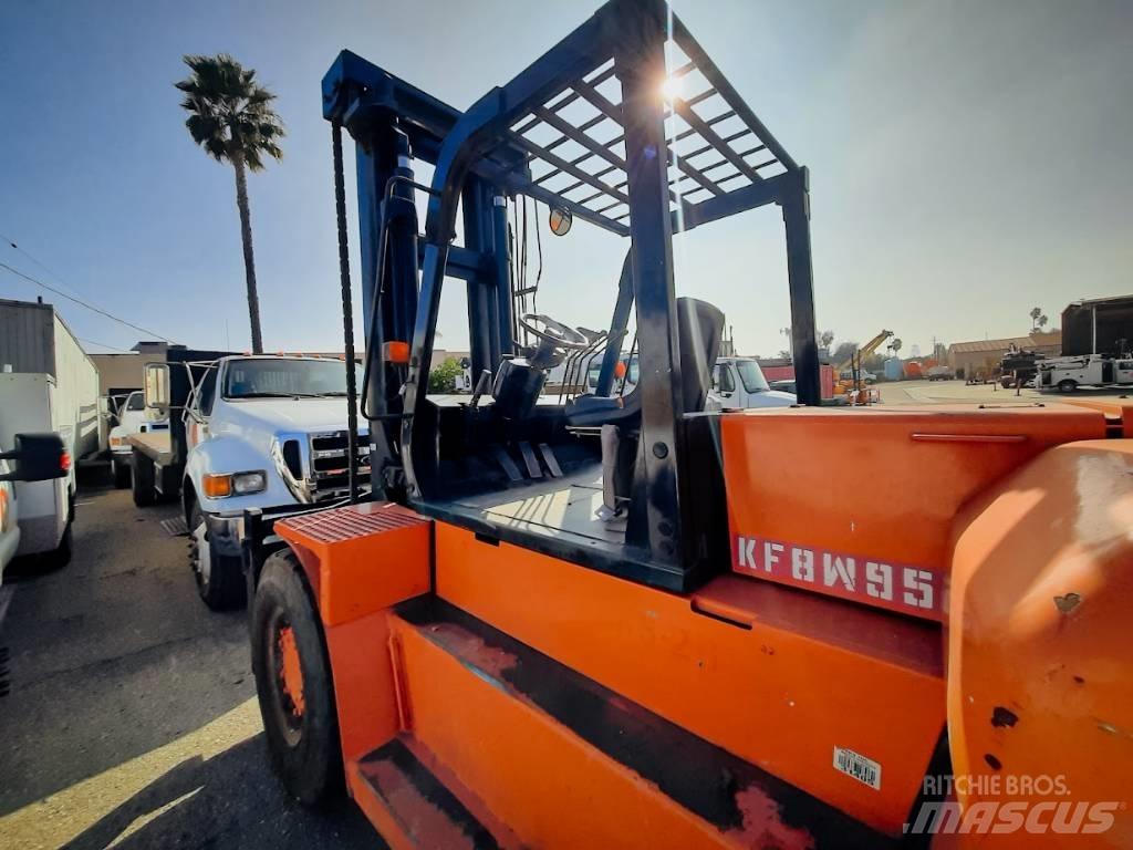 Komatsu FD 115 Вилични кари-повдигачи - други
