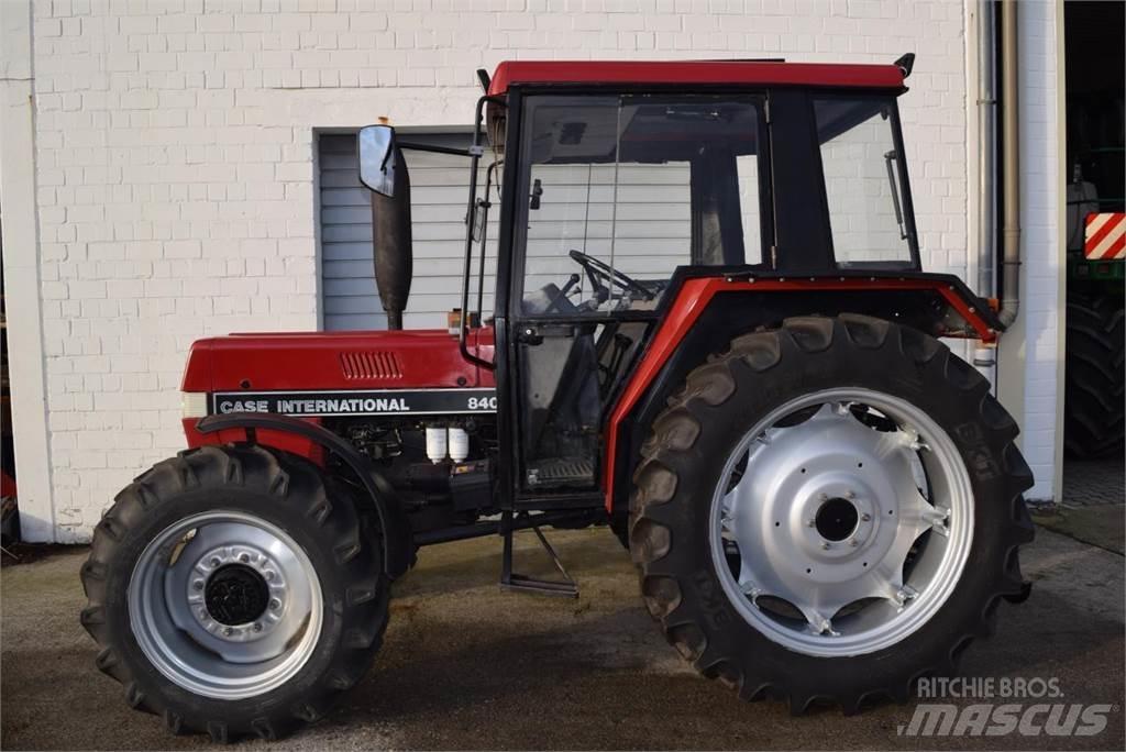 Case IH 840 Трактори
