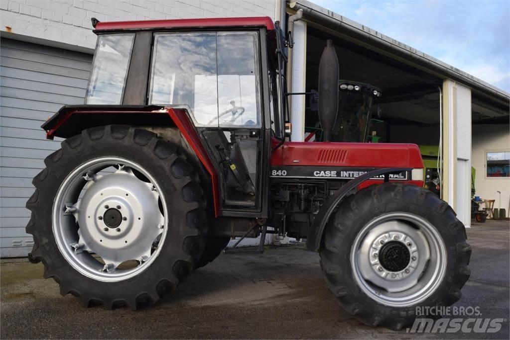 Case IH 840 Трактори