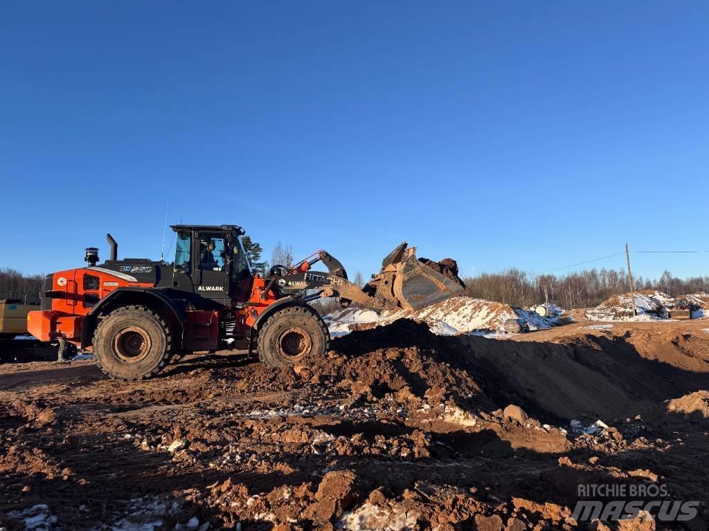 Hitachi ZW 310-7 Колесни товарачи