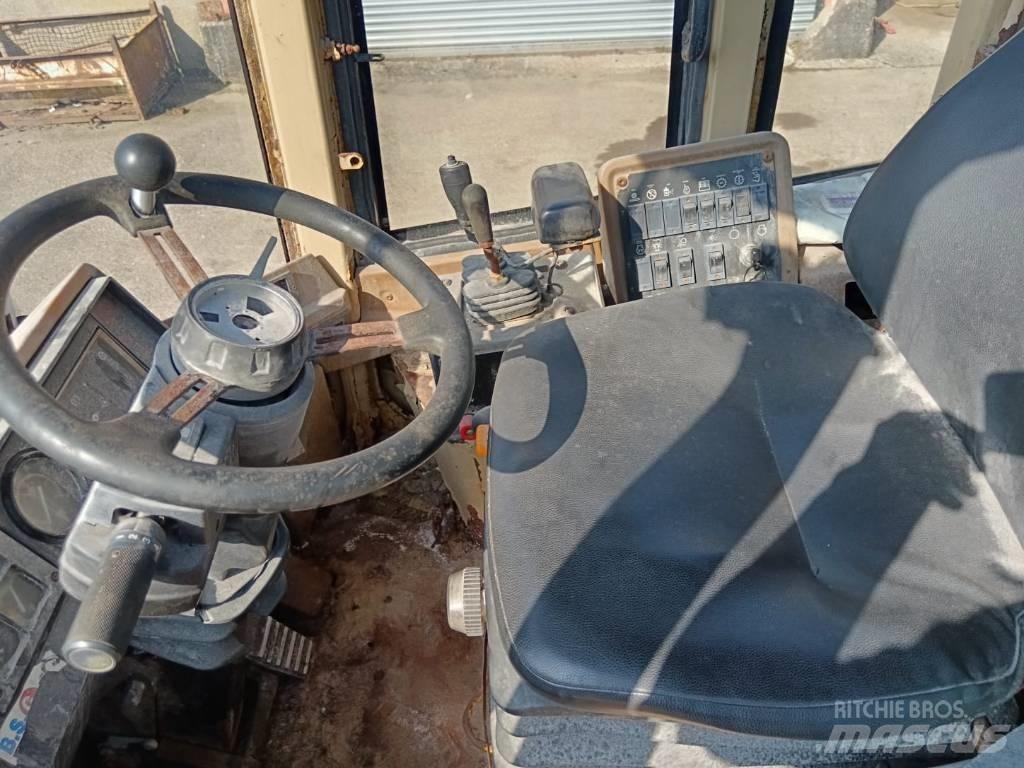 CAT 924 F Колесни товарачи