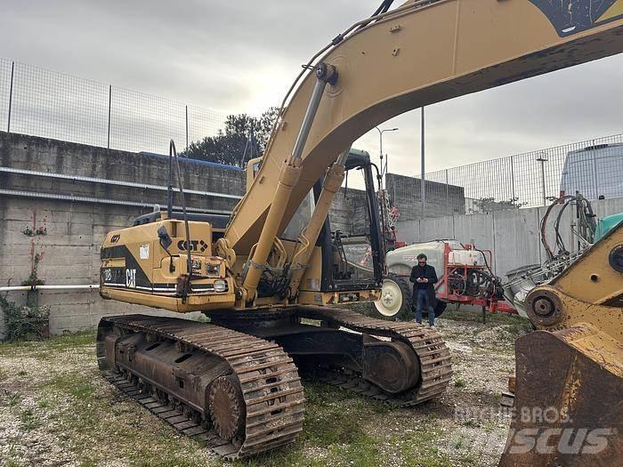 CAT 318B Специални екскаватори
