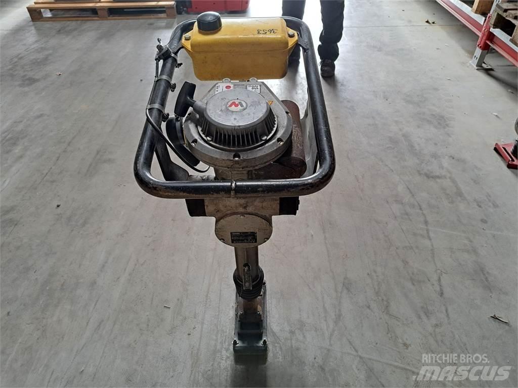 Wacker Neuson BS30 Пробки