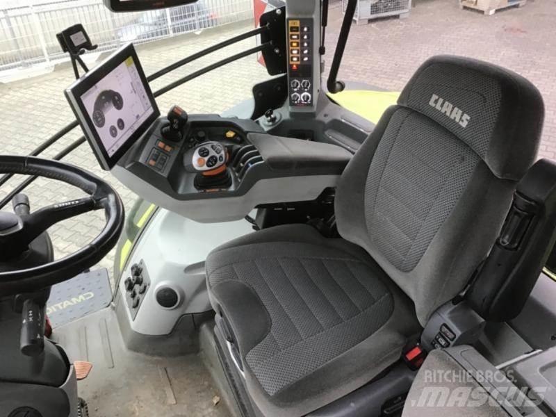 CLAAS AXION 870 Трактори
