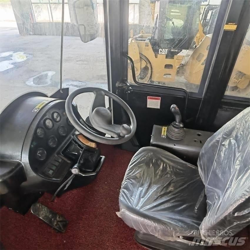 CAT 966H Колесни товарачи
