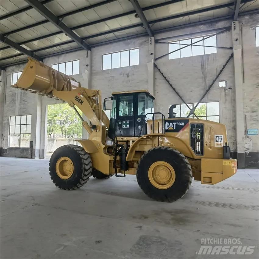 CAT 966H Колесни товарачи