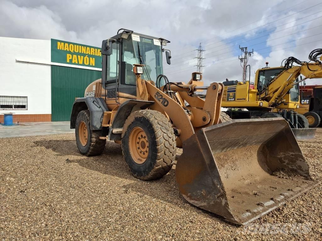 CASE 521 D Колесни товарачи