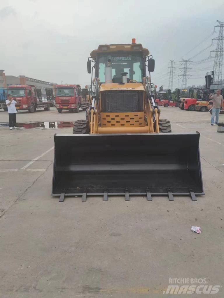 CAT 420 F Товарач със заден ексватор