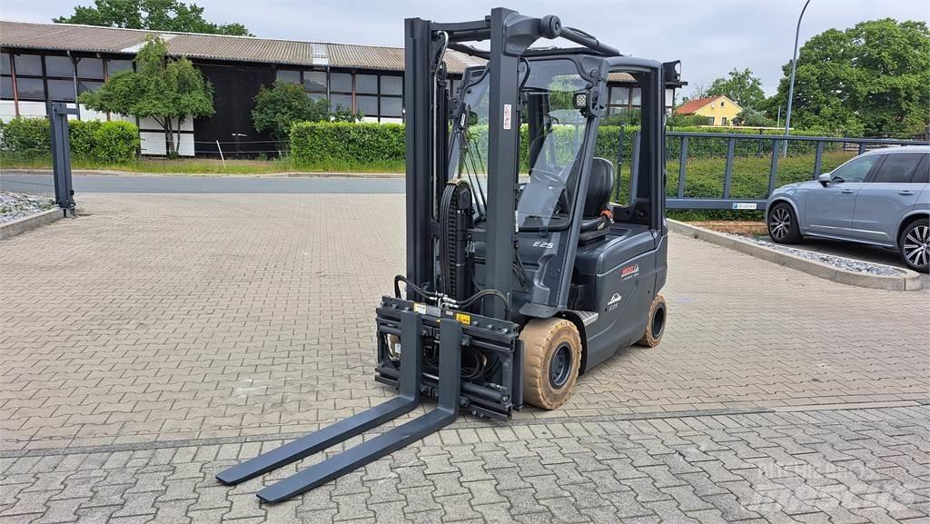 Linde E25-01 Електрически вилични кари-повдигачи