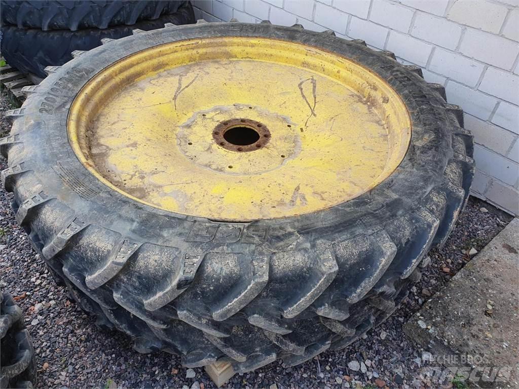 BKT 270/95R48 x2 Колелета/Гуми