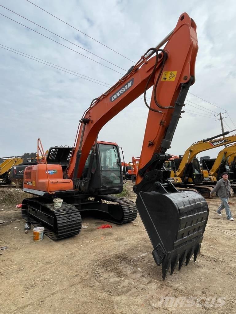 Doosan dx150 Верижен екскаватор