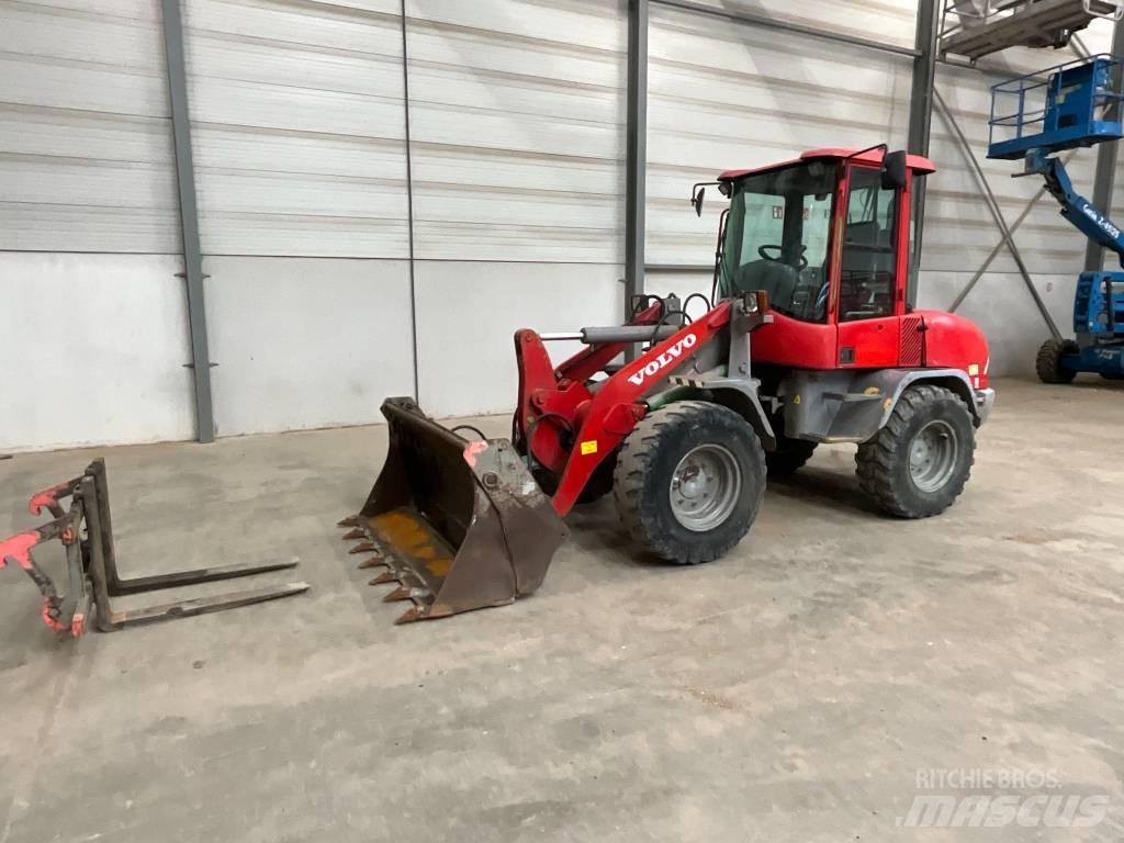 Volvo L 30 B-Z/X Колесни товарачи