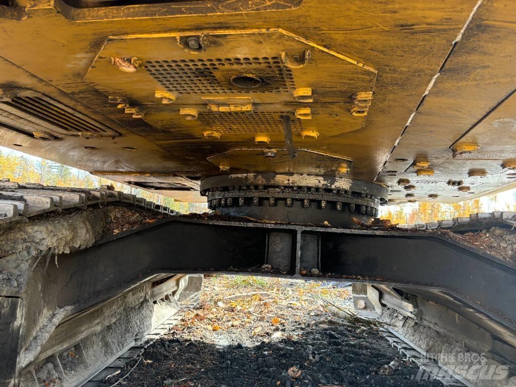 CAT 320 D FM Машини за кастрене на дървета
