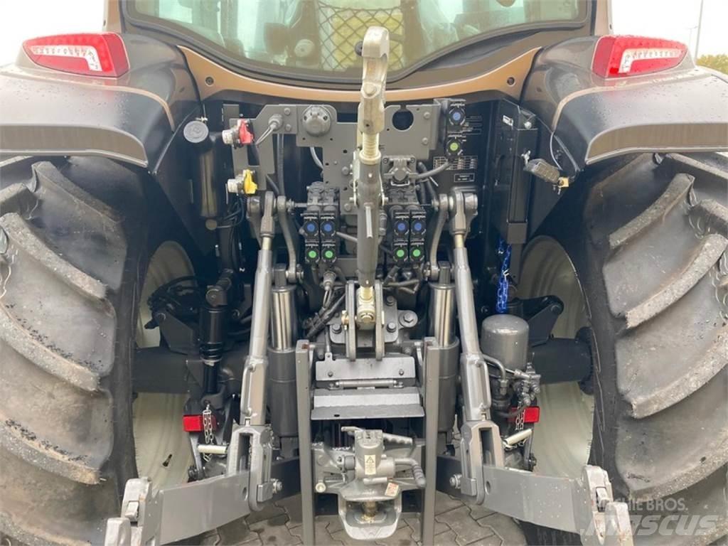 Valtra G115V Трактори