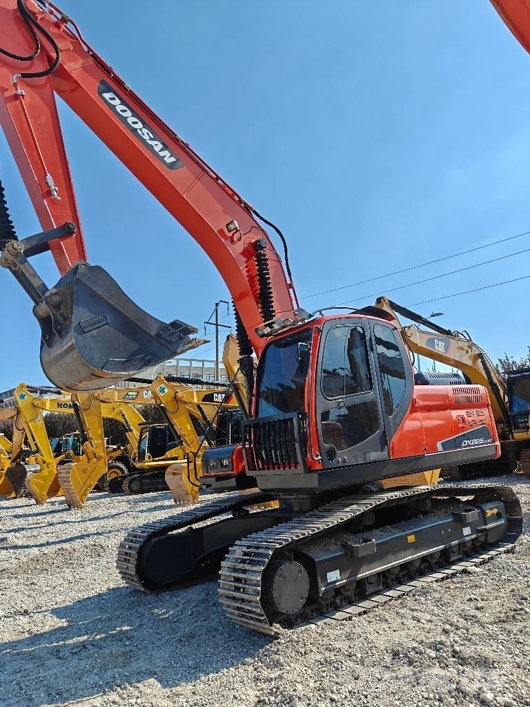 Doosan 225 LCA Верижен екскаватор
