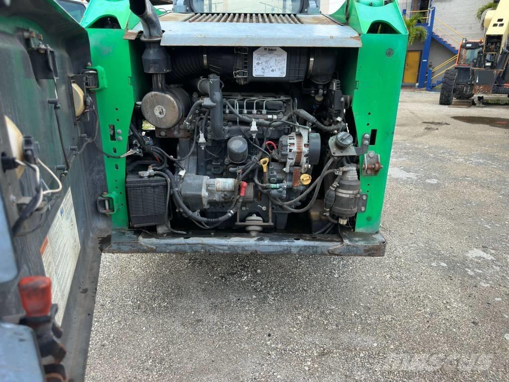 Bobcat S 550 Мини товарачи
