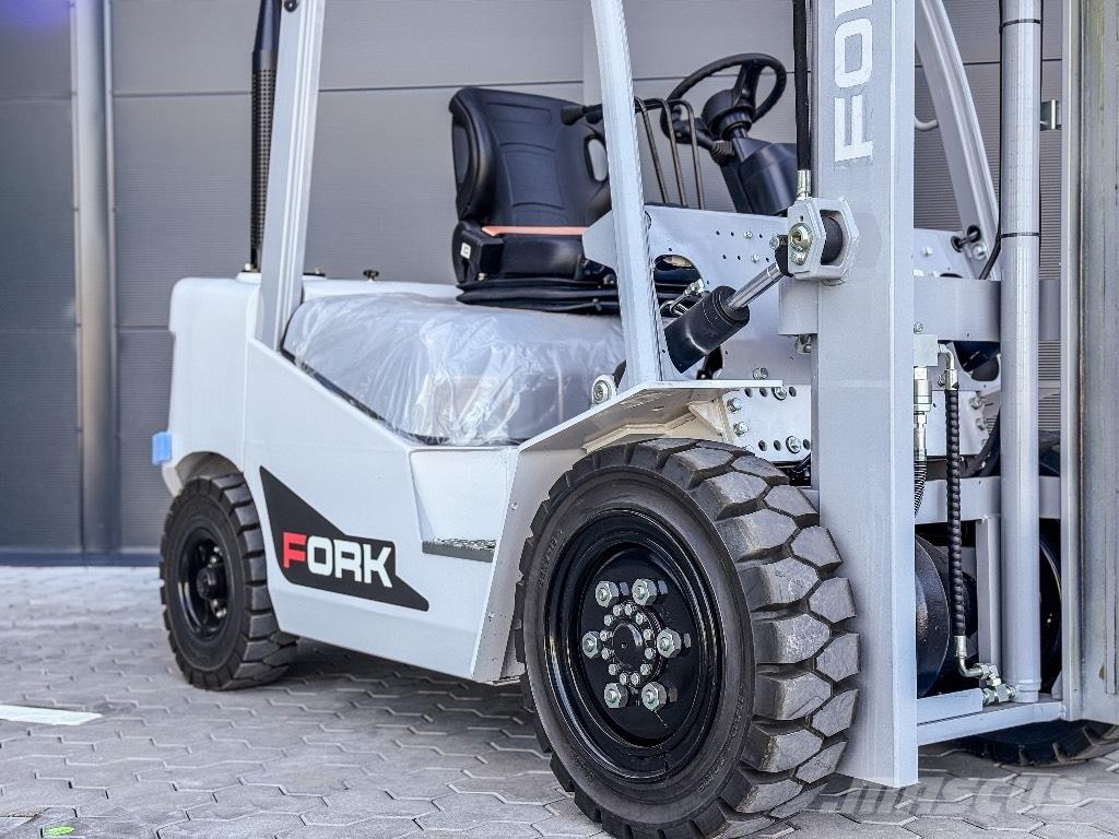 Fork LK30d-30 Дизелови камиони