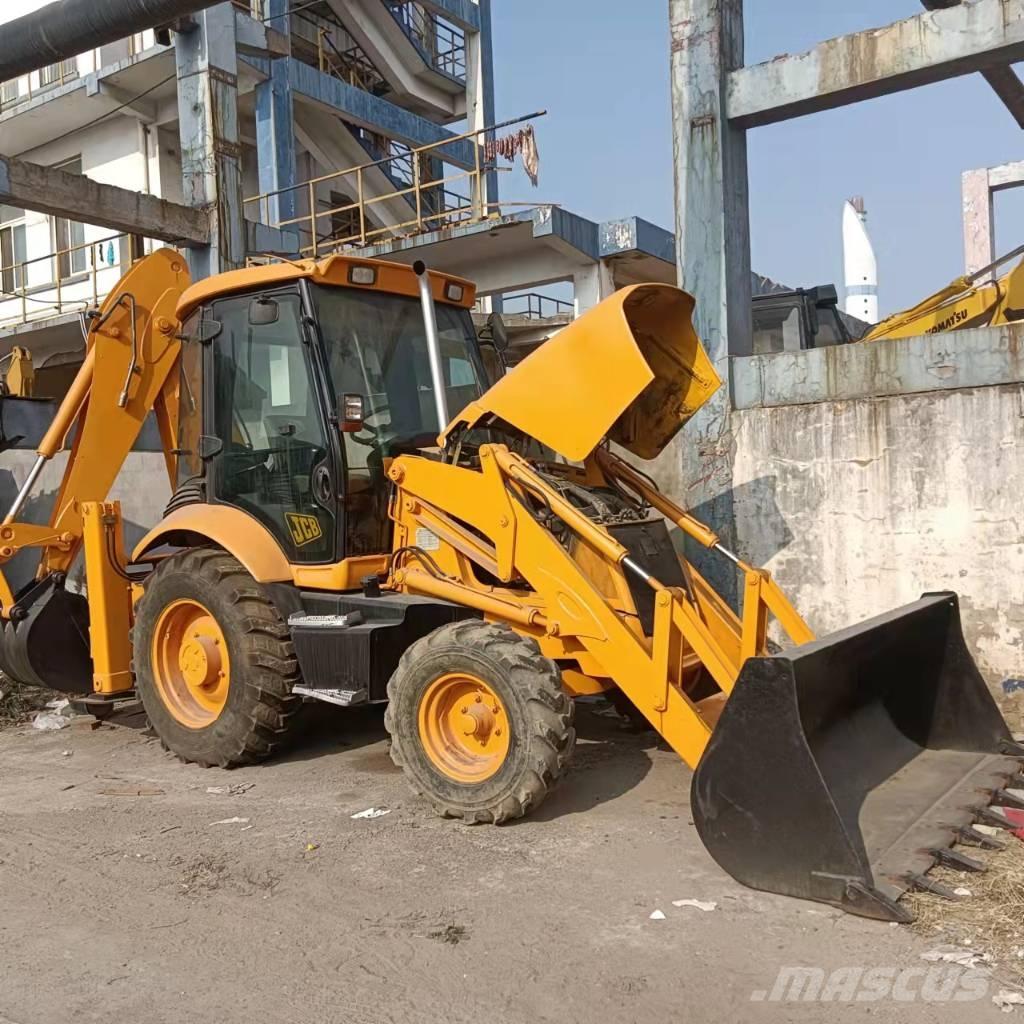 JCB 3CX Товарач със заден ексватор
