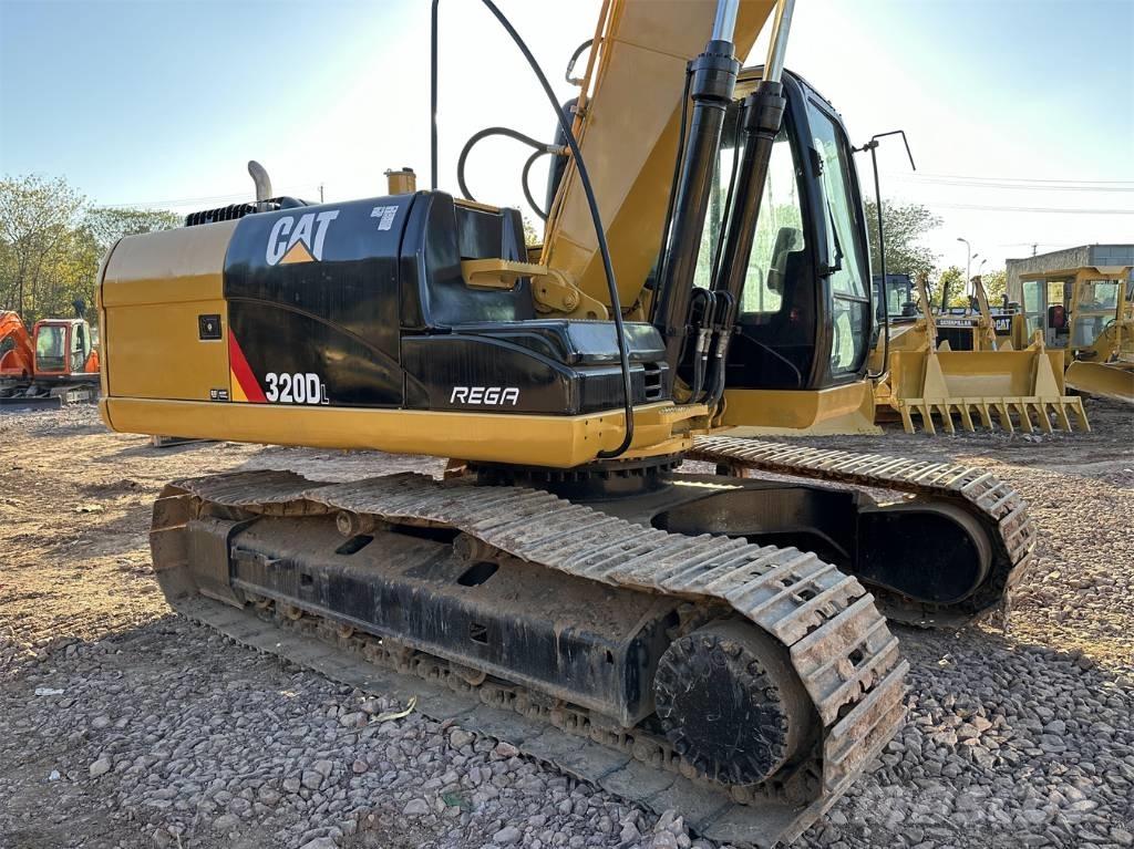 CAT 320DL Верижен екскаватор