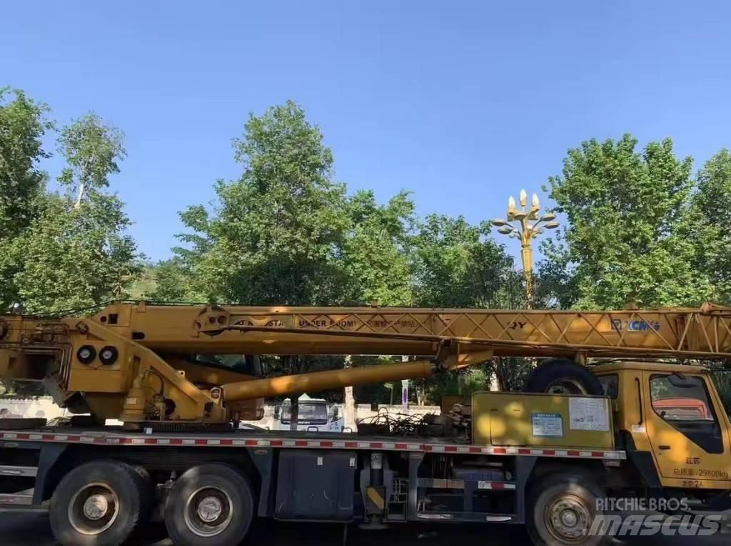 XCMG XZJ5305JQZ20 Всъдеходни кранове