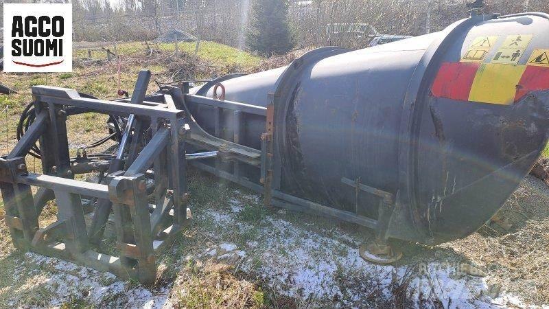 AM ALUEAURA 300 Снегочистачки