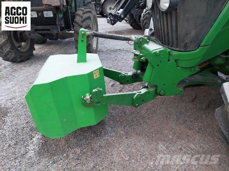 John Deere 7930 Трактори