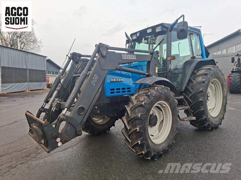 Valtra 6750 HITECH Трактори