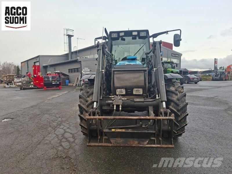 Valtra 6750 HITECH Трактори