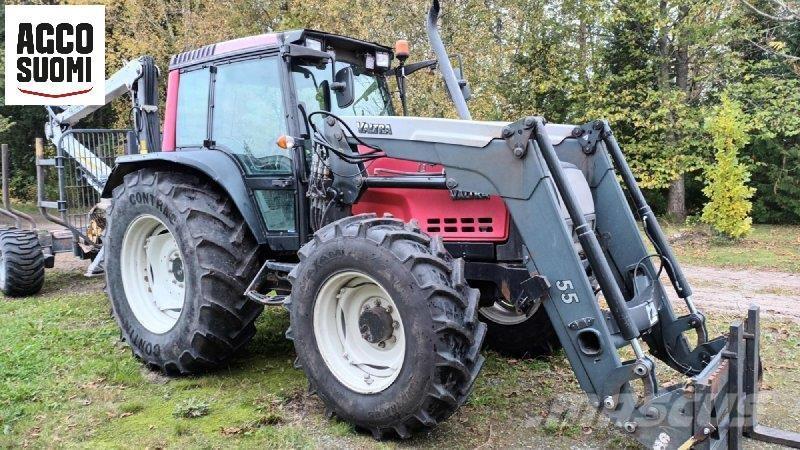 Valtra 6850 Трактори