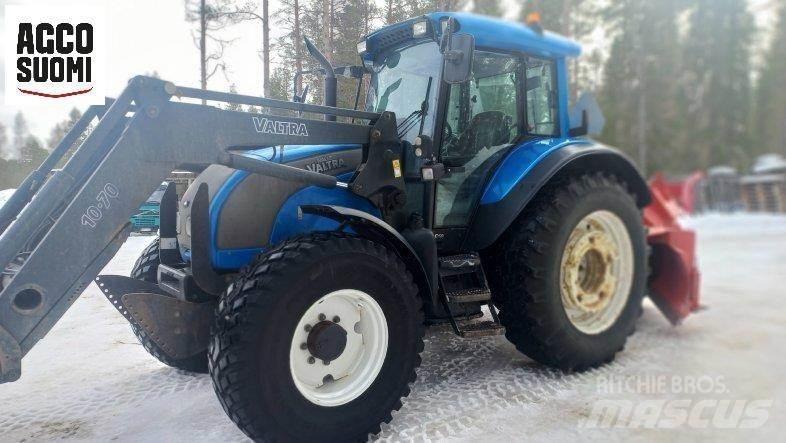 Valtra C120 Трактори