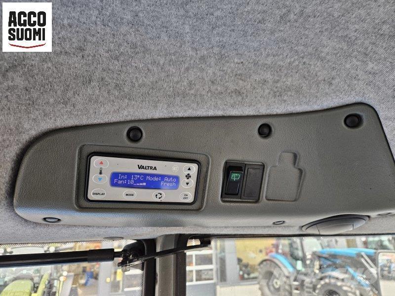 Valtra C120 Трактори