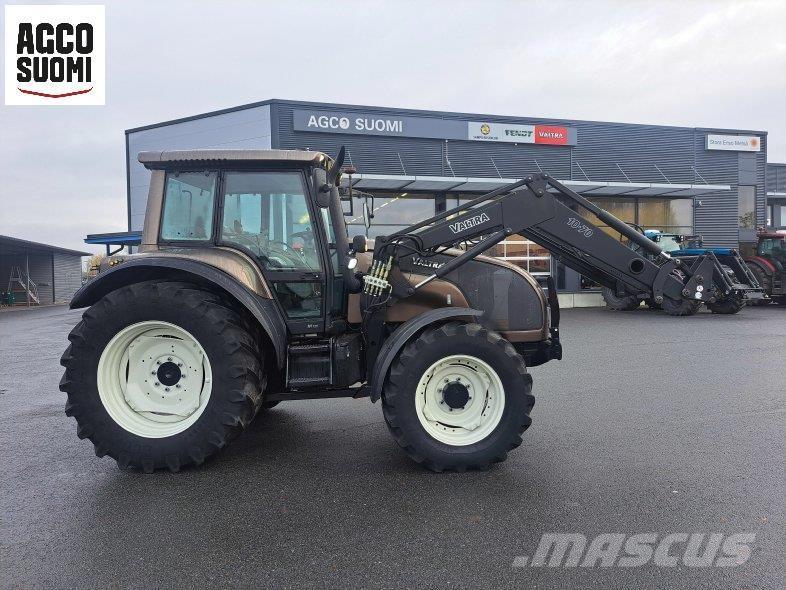 Valtra M120 Трактори