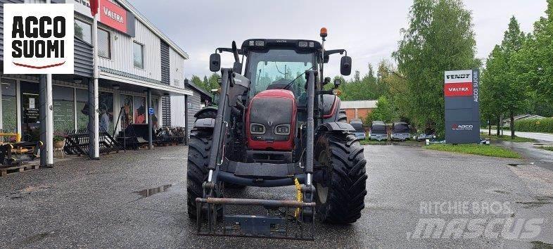 Valtra N111 HITECH Трактори