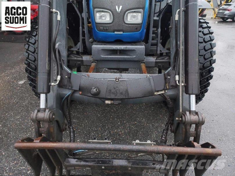 Valtra N141 H Трактори