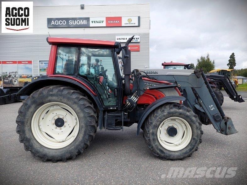 Valtra N141 HITECH Трактори