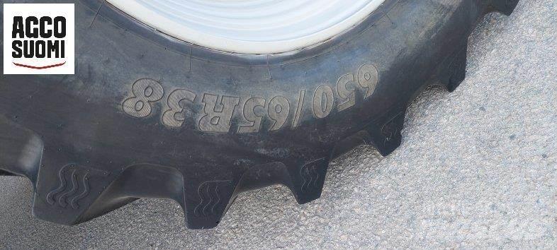 Valtra N163 VERSU Трактори