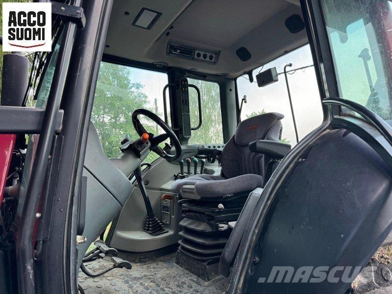 Valtra N92 Трактори