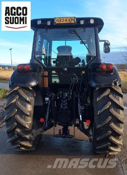 Valtra T140 Трактори