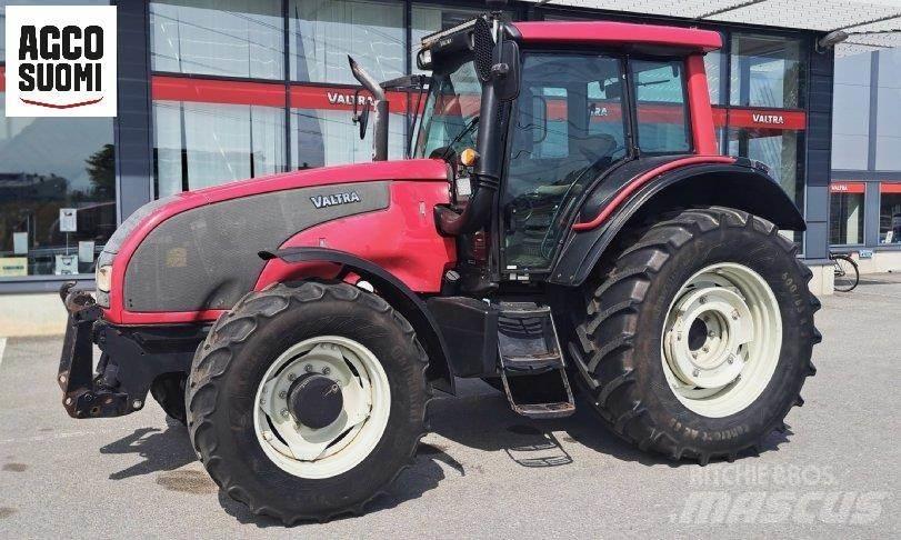 Valtra T151 A Трактори