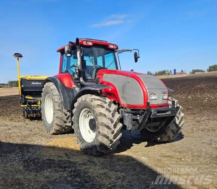 Valtra T180 Трактори