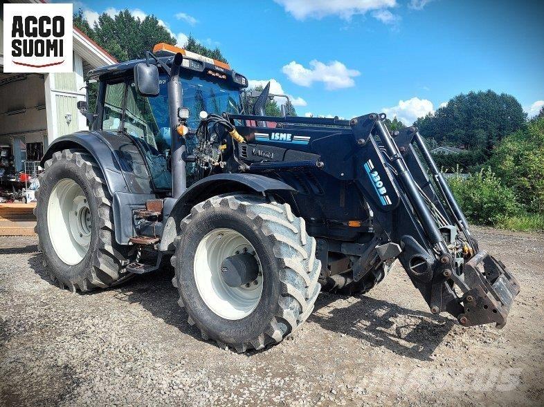 Valtra T213 VERSU Трактори