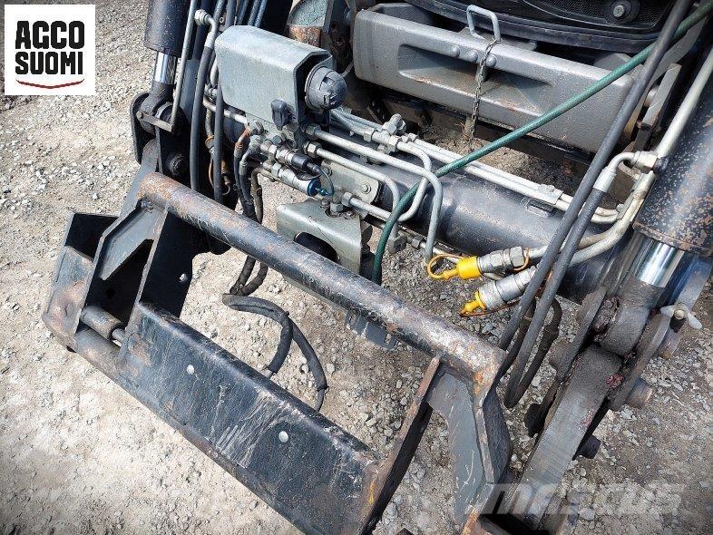Valtra T213 VERSU Трактори