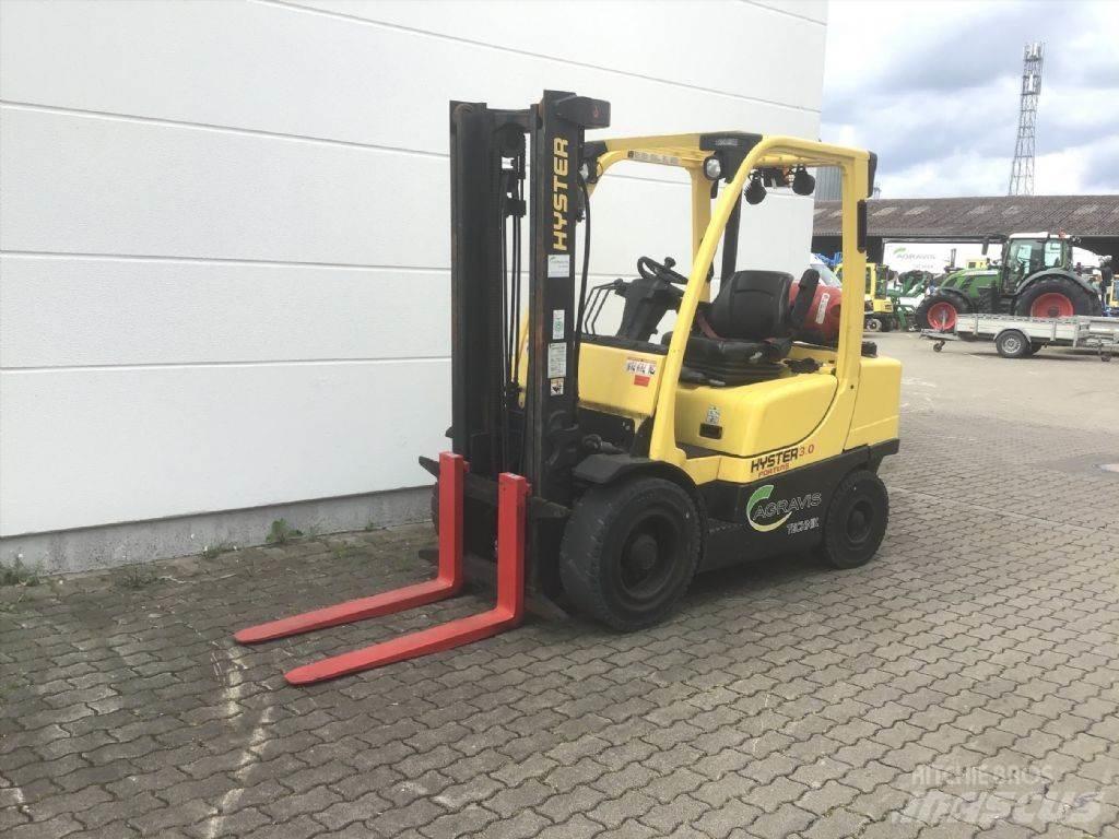Hyster H 3.0 FT Камиони с АГУ
