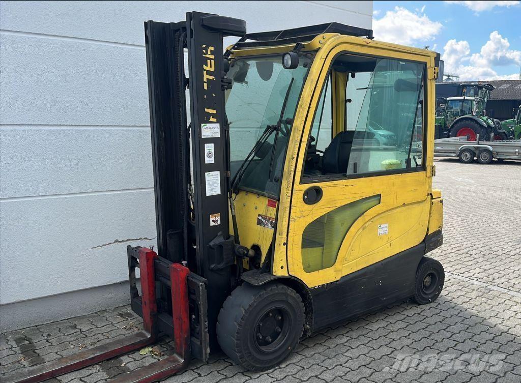 Hyster J 3.0 XN Електрически вилични кари-повдигачи