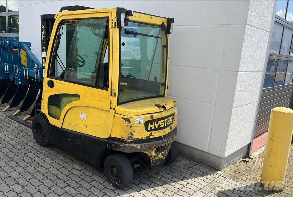 Hyster J 3.0 XN Електрически вилични кари-повдигачи