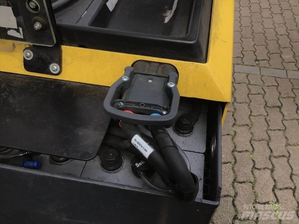 Hyster R 1.6 Ретрак/ Високоповдигач с изместване на вилката напред