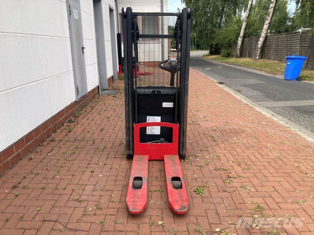 Hyster S 1.0 Колички високоповдигачи с теглич